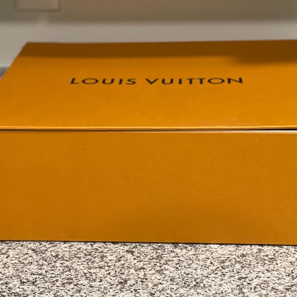 Louis Vuitton Graceful MM Hobo Bag - Picture 13 of 13